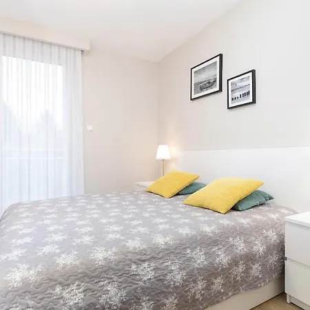Bursztyn Klifowa Apartman Rewal