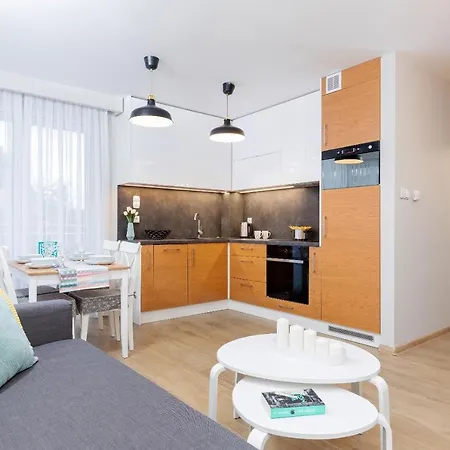 Bursztyn Klifowa 아파트